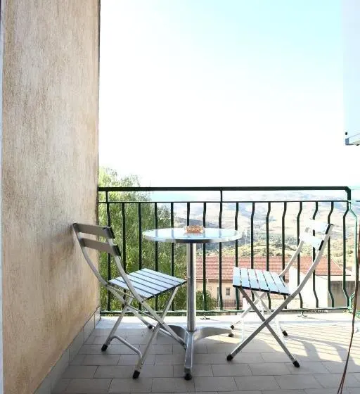 Standard Neljän Hengen Huone Parveke, Casa Albergo La Terza Stella