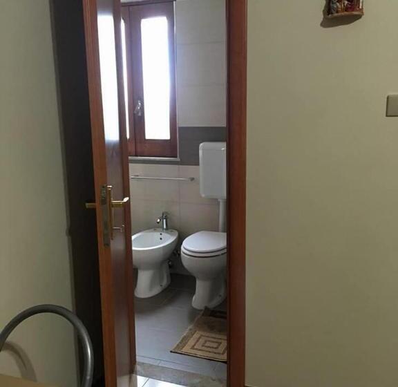 غرفة قياسية رباعية مزودة بشُرفة, Casa Albergo La Terza Stella