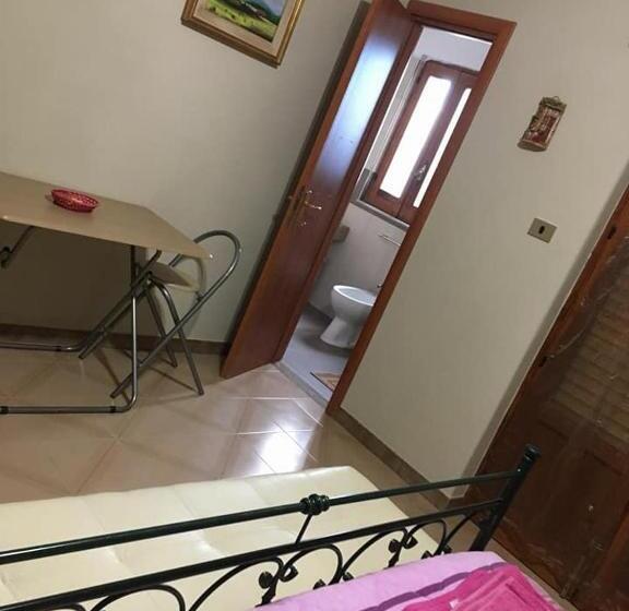 غرفة قياسية رباعية مزودة بشُرفة, Casa Albergo La Terza Stella