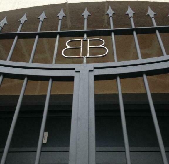 סטודיו דלוקס, Casabera