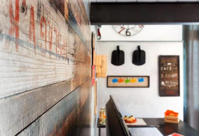 סטודיו דלוקס, Casabera