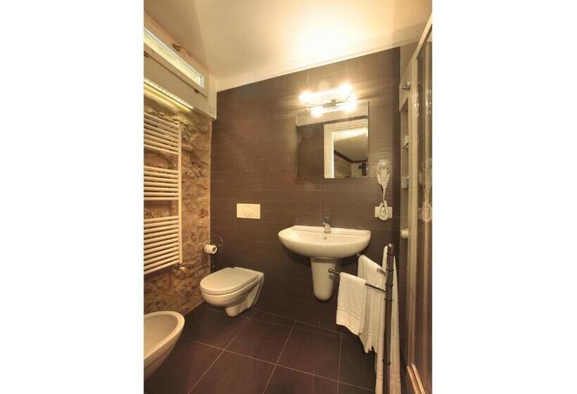 إستوديو قياسى, Residenze Portacastello