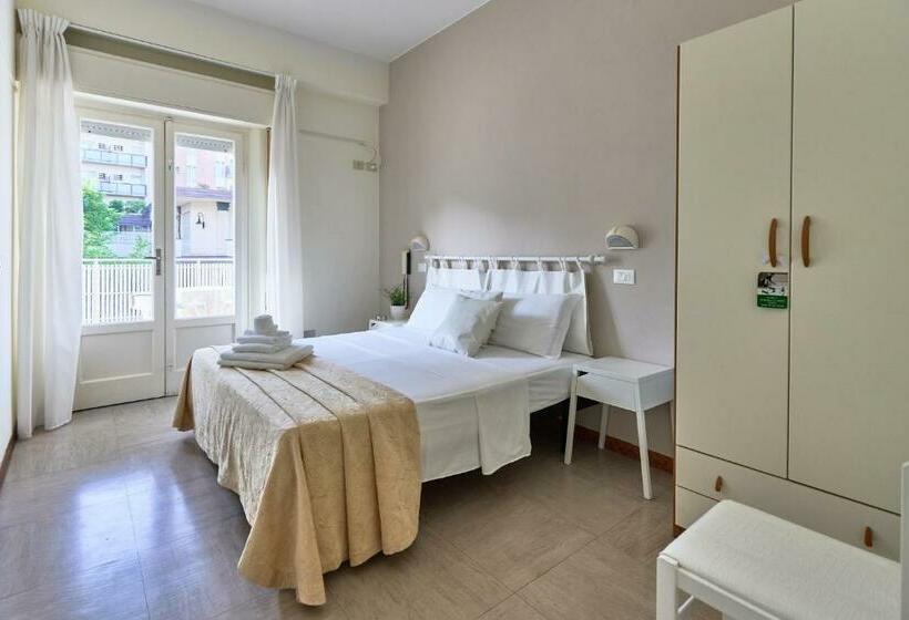اتاق استاندارد با بالکن, Bruna B&b