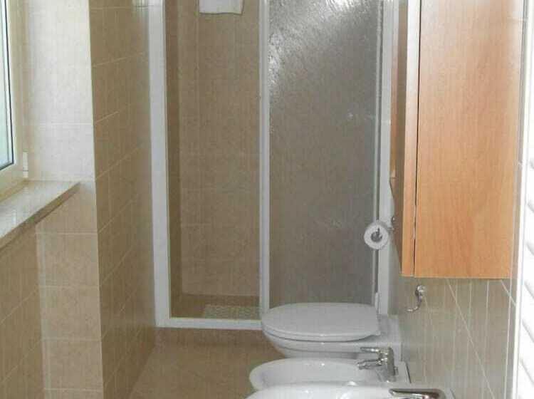 غرفة قياسية ثلاثية, Casa Per Ferie Sacro Cuore