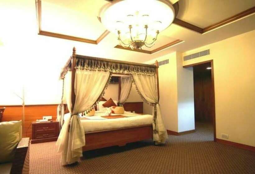 클럽 룸, Cenneys Gateway