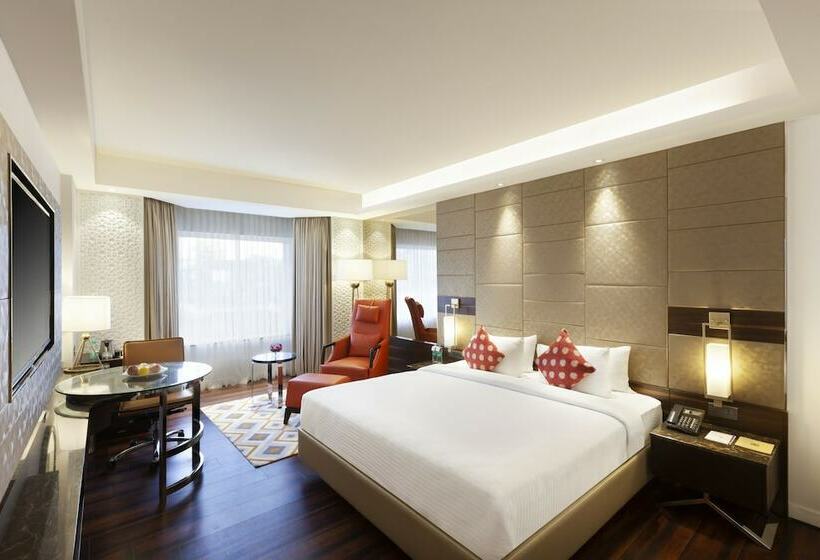 클럽 룸, Cenneys Gateway