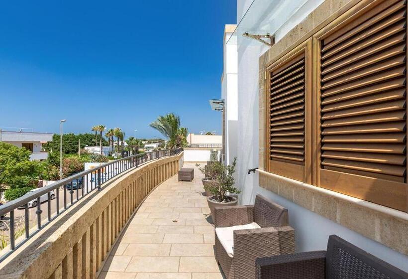 غرفة قياسية ثلاثية, Lido Marini Rooms