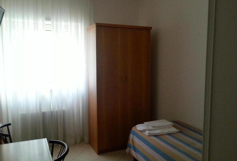 Номер Стандарт Индивидуальный, Casa Per Ferie Sacro Cuore
