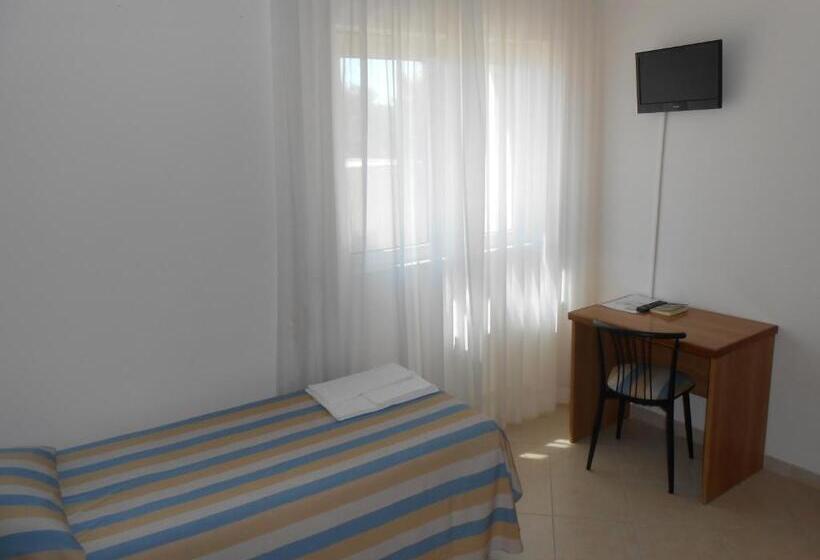 غرفة قياسية فردية, Casa Per Ferie Sacro Cuore