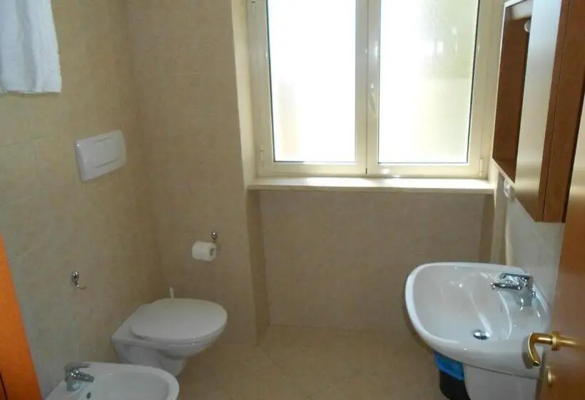 スタンダード4人部屋, Casa Per Ferie Sacro Cuore