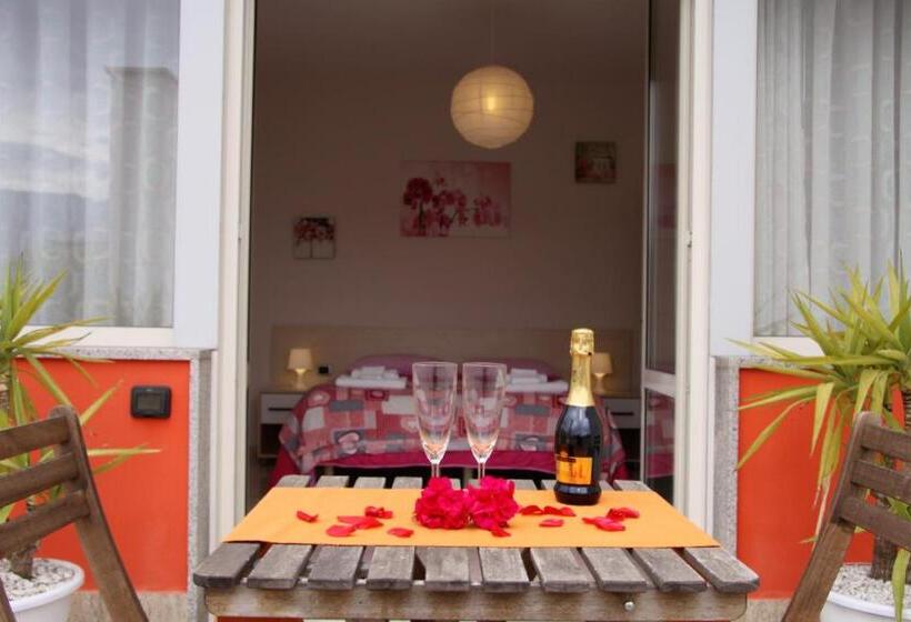 Семейный Номер, Zefiro B&b