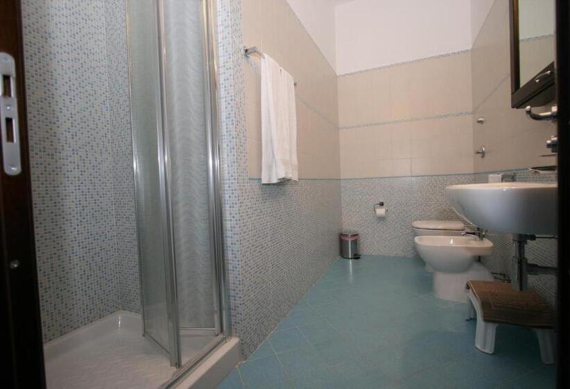 غرفة كومفورت ثلاثية, Baia Santa Margherita B&b