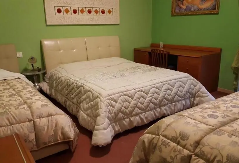 اتاق استاندارد چهار تخته, B&b Bed& Fly   Mamma Mia