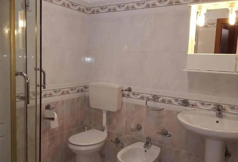 اتاق استاندارد چهار تخته, B&b Da Pietro