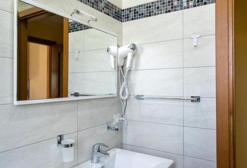 غرفة قياسية ثلاثية, B&b Il Tramonto