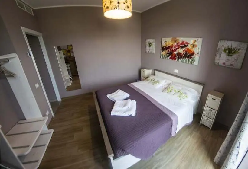 ロイヤルルーム, B&b Il Tramonto