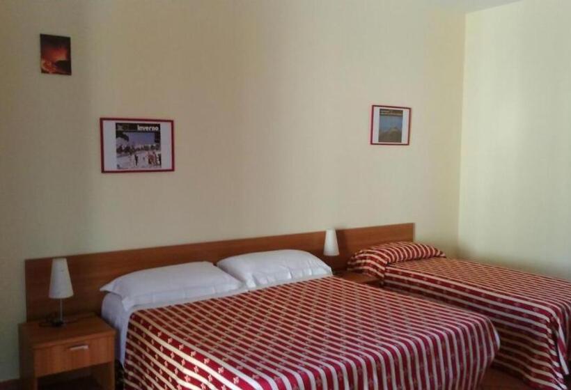 غرفة قياسية رباعية, B&b Villa Refe