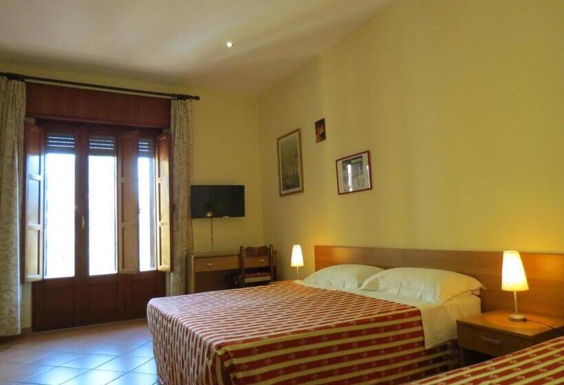 غرفة قياسية رباعية, B&b Villa Refe