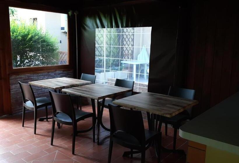 اتاق استاندارد سه نفره, B&b Villa Refe