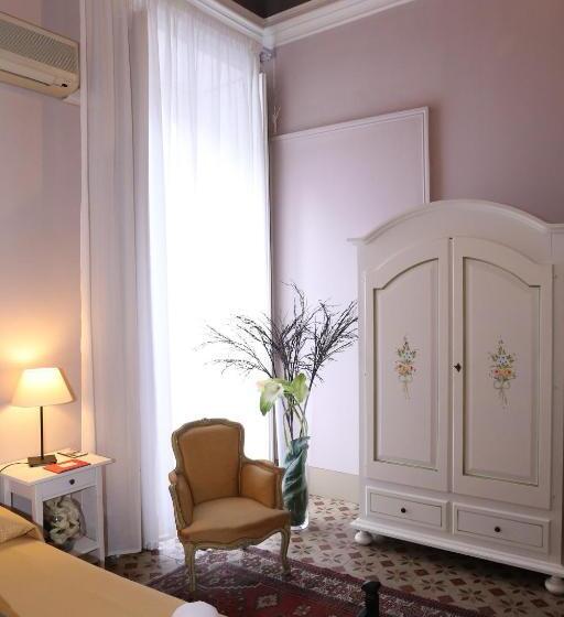 غرفة قياسية, Casa Elide