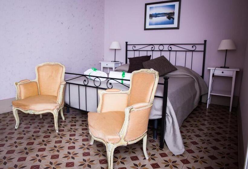 غرفة قياسية, Casa Elide