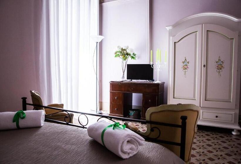 غرفة قياسية, Casa Elide