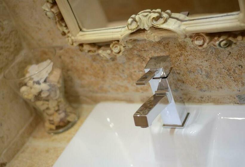 四人标准间, Dependance Ludovica