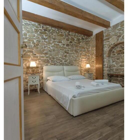 四人标准间, Dependance Ludovica