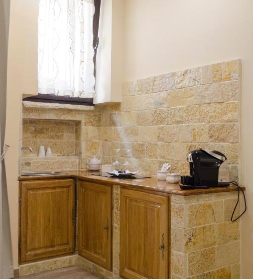 四人标准间, Dependance Ludovica