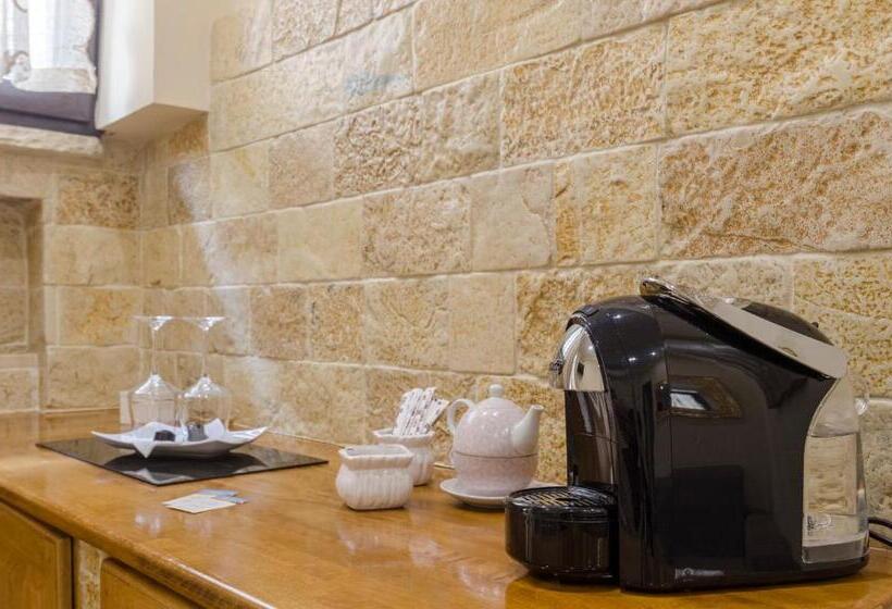 四人标准间, Dependance Ludovica