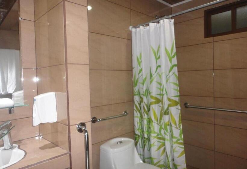 Семейный Номер, Freddy`s Place B&b