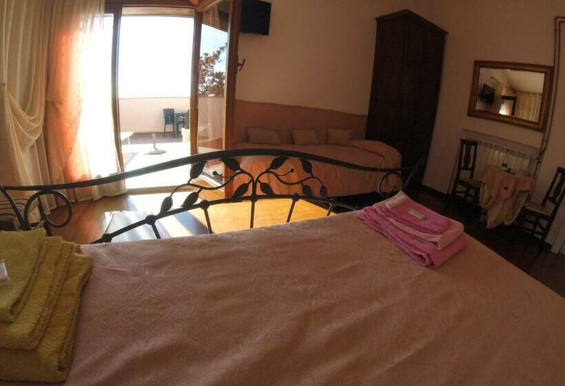 Номер Стандарт с Террасой, Guest House Villa Di Judighes