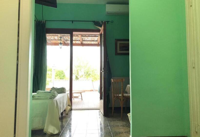 Номер Стандарт Вид на Сад, Guest House Villa Di Judighes