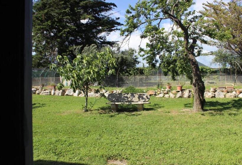 Дом 2 Спальни, Guest House Villa Di Judighes