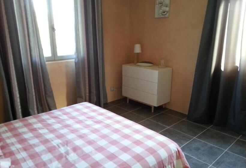 חדר סופריור נוף לגינה, Le Mas Saint Jacques