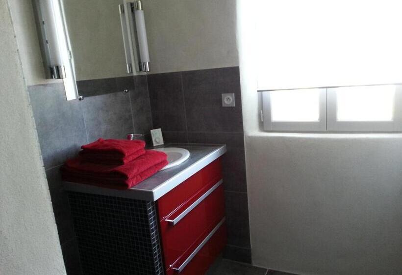 חדר סופריור נוף לגינה, Le Mas Saint Jacques