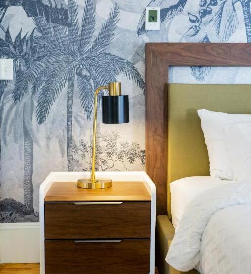 جناح سرير كينج, Lindenwood Inn