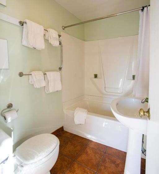 غرفة قياسية, Lindenwood Inn