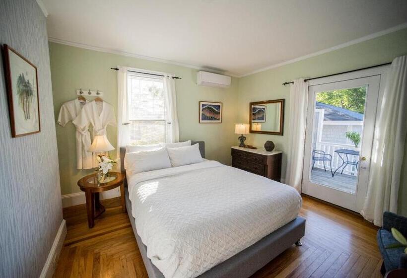 غرفة قياسية, Lindenwood Inn