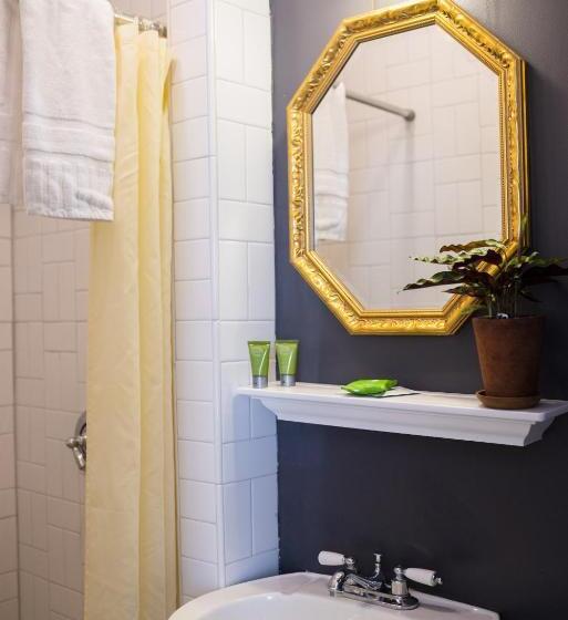 Номер Стандарт, Lindenwood Inn