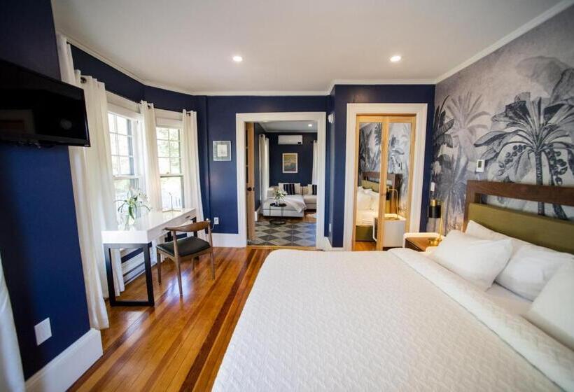 جناح سرير كينج, Lindenwood Inn