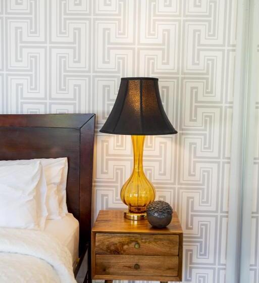 غرفة قياسية سرير كينج, Lindenwood Inn