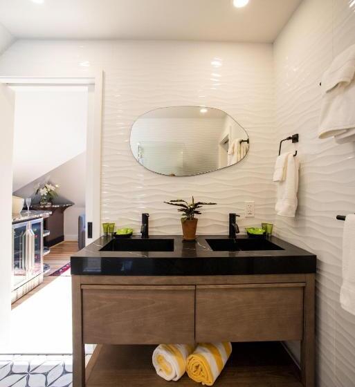 غرفة قياسية, Lindenwood Inn