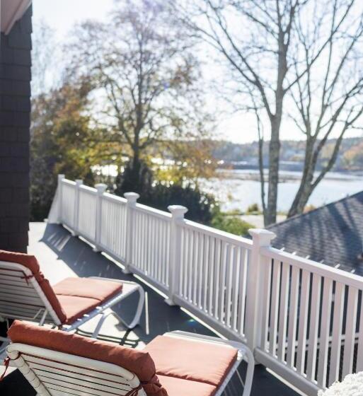 جناح سرير كينج, Lindenwood Inn