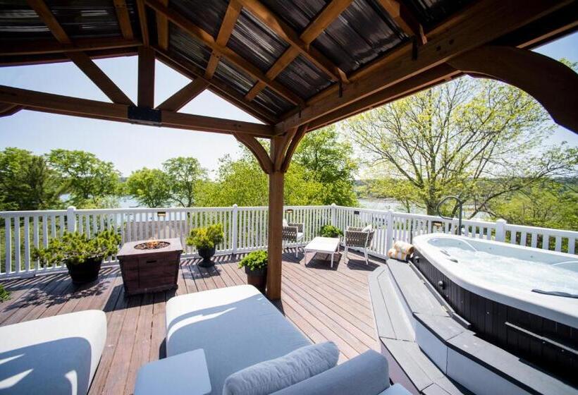 جناح ديلوكس مطل على البحر, Lindenwood Inn