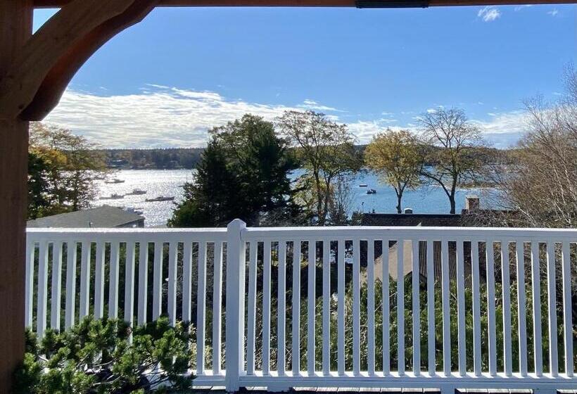 جناح ديلوكس مطل على البحر, Lindenwood Inn