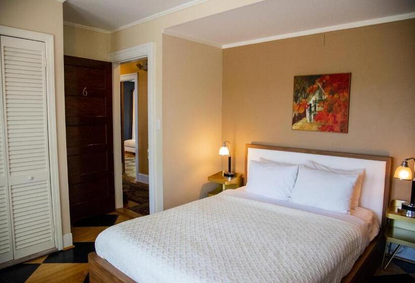 غرفة قياسية مطلّة علي البحر, Lindenwood Inn