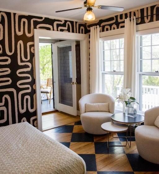 غرفة قياسية مطلّة علي البحر, Lindenwood Inn