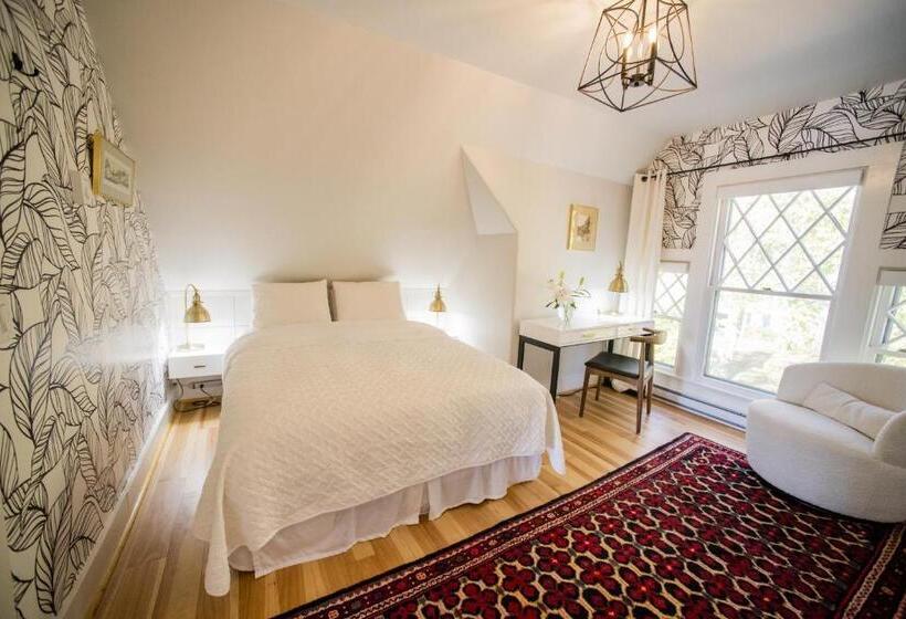 جناح ديلوكس مطل على البحر, Lindenwood Inn