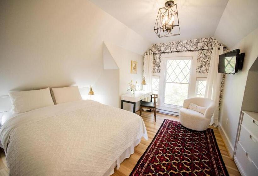 جناح ديلوكس مطل على البحر, Lindenwood Inn